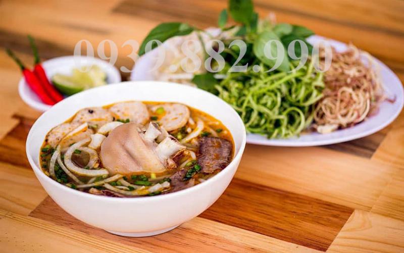 Biến tấu món bún bò Huế