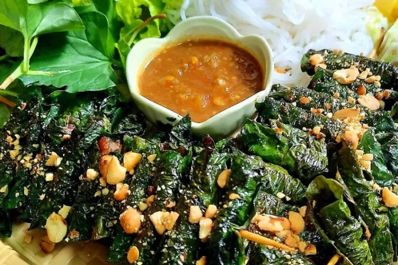 Bò nướng lá lốt thơm nức mũi