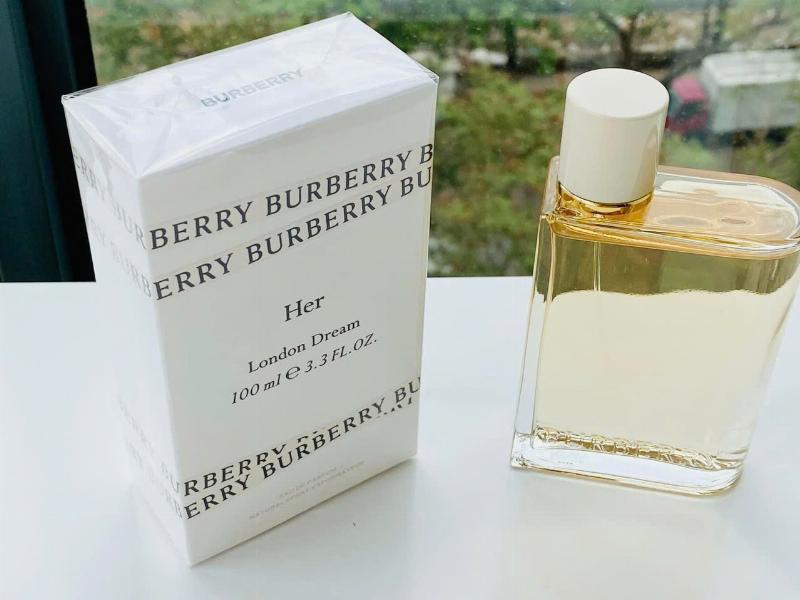 Nước hoa Burberry My Burberry nữ - Hương thơm hoa cỏ tinh tế và hiện đại