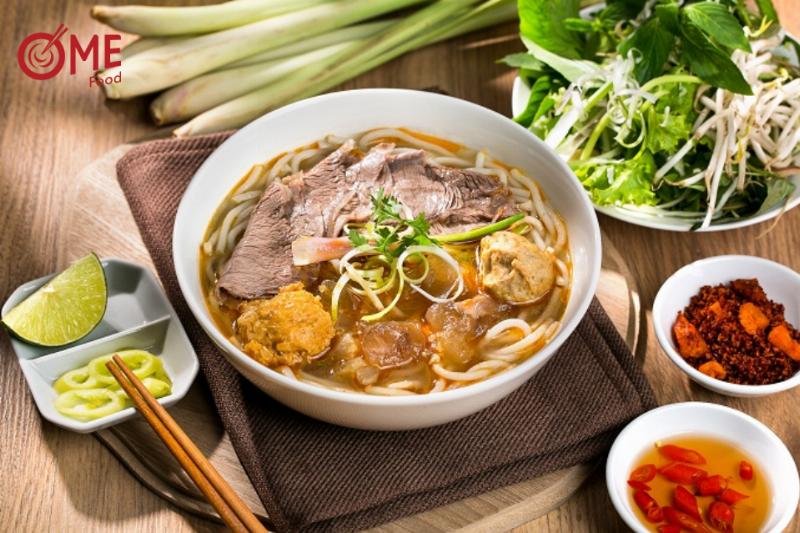 Chọn gói gia vị bún bò Huế