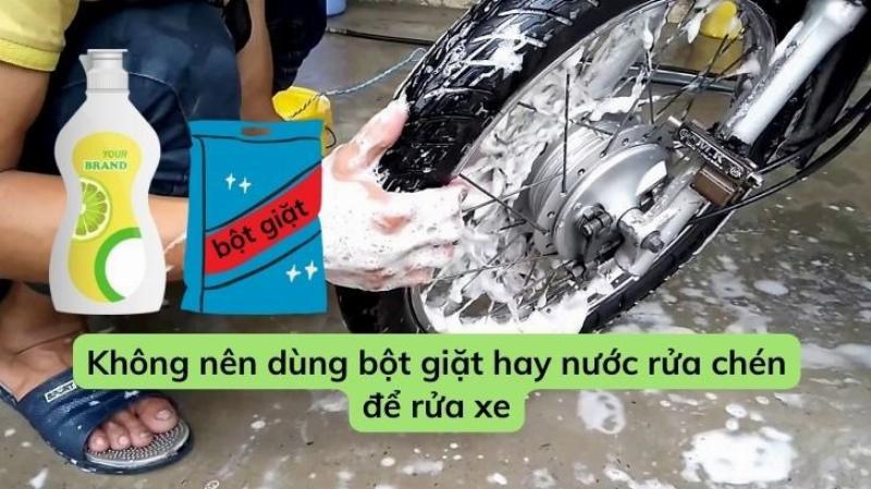 Ảnh hưởng của việc rửa xe bằng nước rửa chén lên tử vi