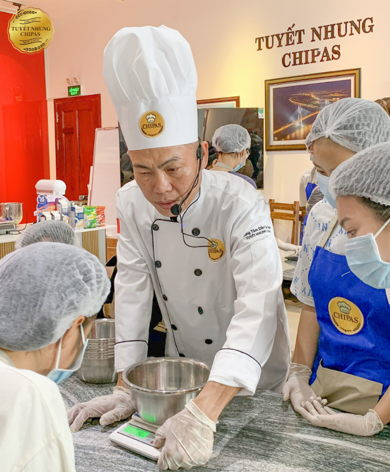 Tự Tay Làm Bánh Kem Cho Bé Trai