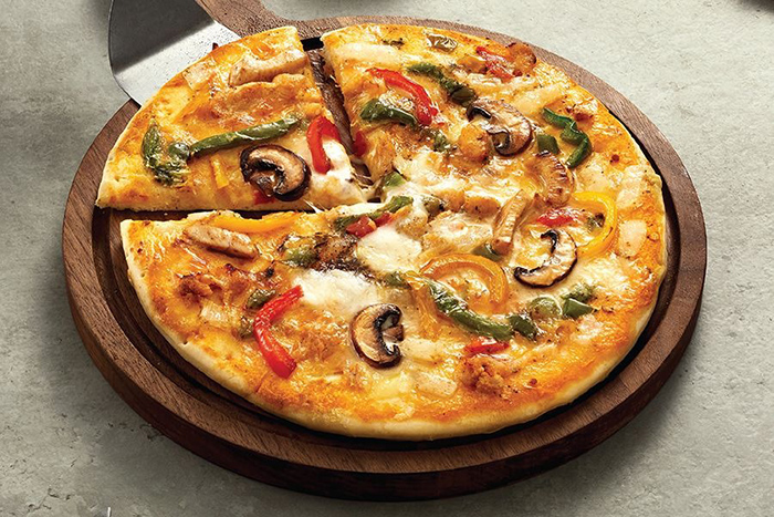 Hướng dẫn cách làm món pizza gà nấm tại nhà